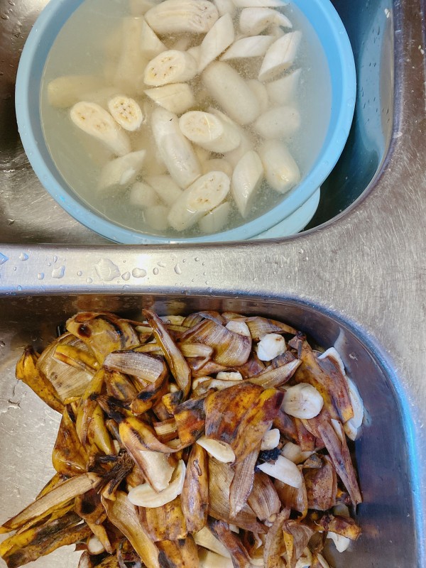 Ba nải mà vạt tứ bề còn lại có nhiu.