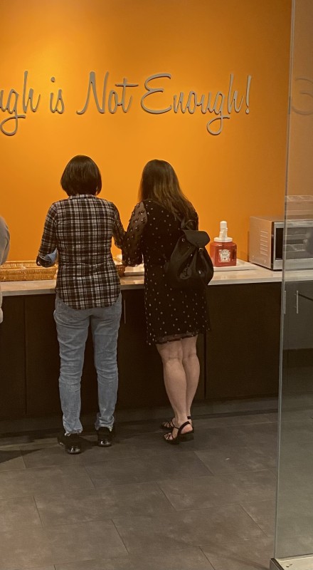 Đứng lên đi với tao…