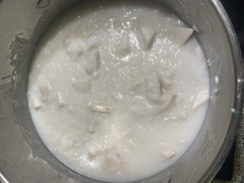 Bước 3: nếp + khoai + cốt dừa…