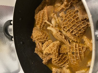 Phá lấu... món của lề đường sát trường. Làm mồi nhậu cũng khá dể thương.