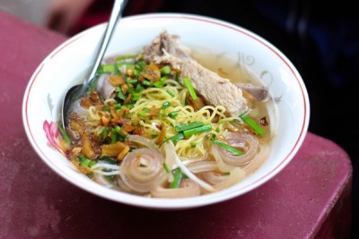 hoc-nau-hu-tieu-go.jpg